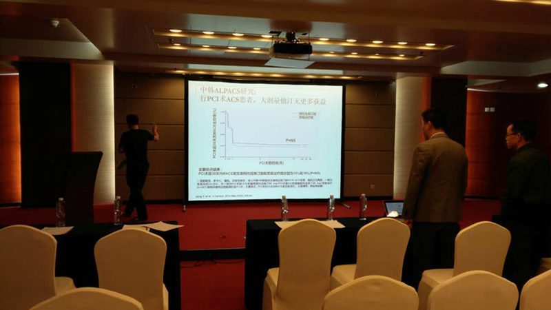 通用型财务软件如用友、金蝶等，功能全面，适用于各类企业。它们具有以下特点：