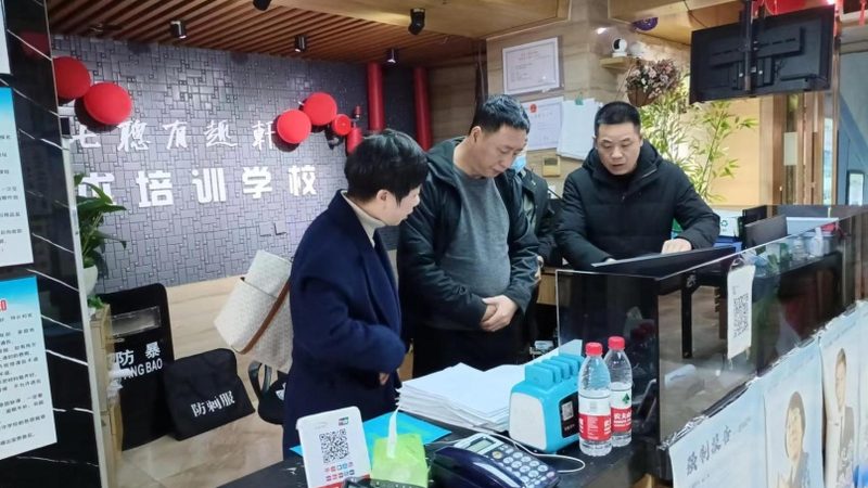 在线教育与传统教育：价格背后的差异与考量